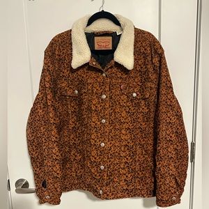 Sherpa collar leopard trucker jacket